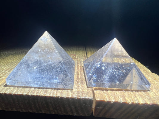 Clear quartz Pyramid 1x1in